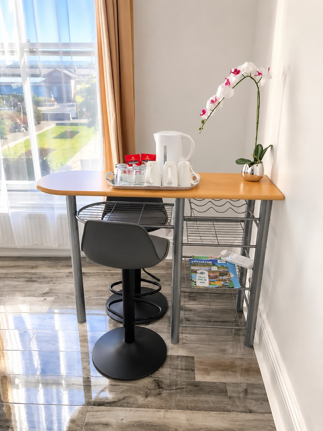 Hospitality tray